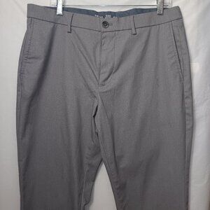 OLD NAVY FLEX ULTIMATE STRAIGHT LEG PANTS